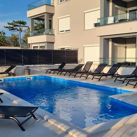 Appartement Punta By Interhome